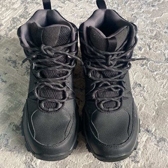 Columbia Winter Boots - Picture 2 of 11